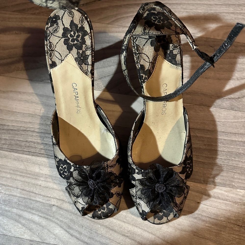 Caparros Women’s Black Lace Kitten Heels Size 7.5 Dress Shoes Elegant Formal